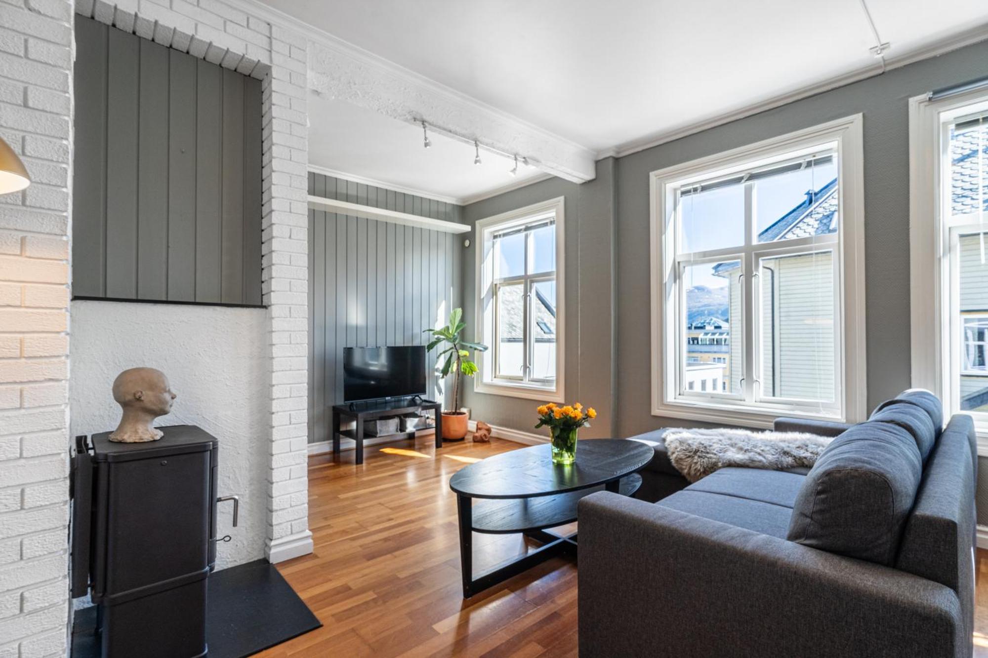 Sunny Apartment In Alesund City Exterior photo